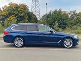 BMW 530 d XDRIVE*LUXURY LINE*DVD*DISTRONIC*GARANTIE - : Blau, Kombi, Garantie