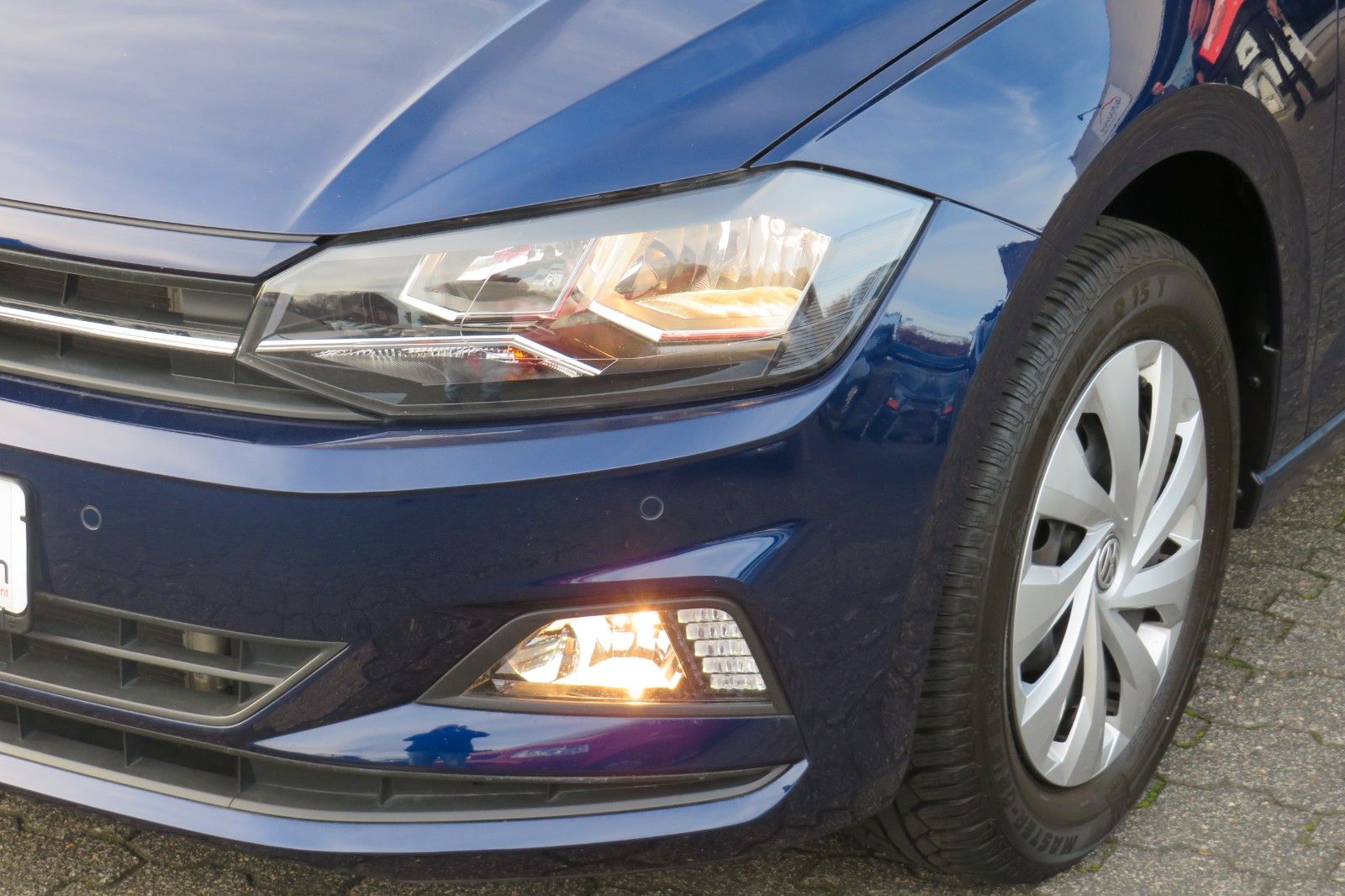 Fahrzeugabbildung Volkswagen Polo United KAMERA SITZH. NAVI KEYLESS APP-CON 1