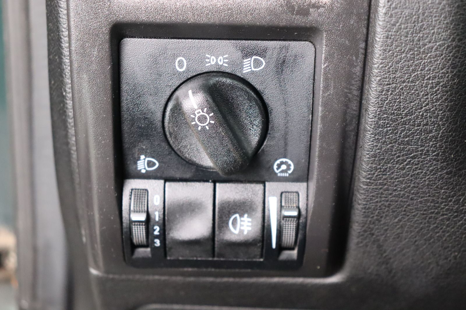 Fahrzeugabbildung Opel Astra 1.6 * AHK * Klima * HU/AU 02.2026