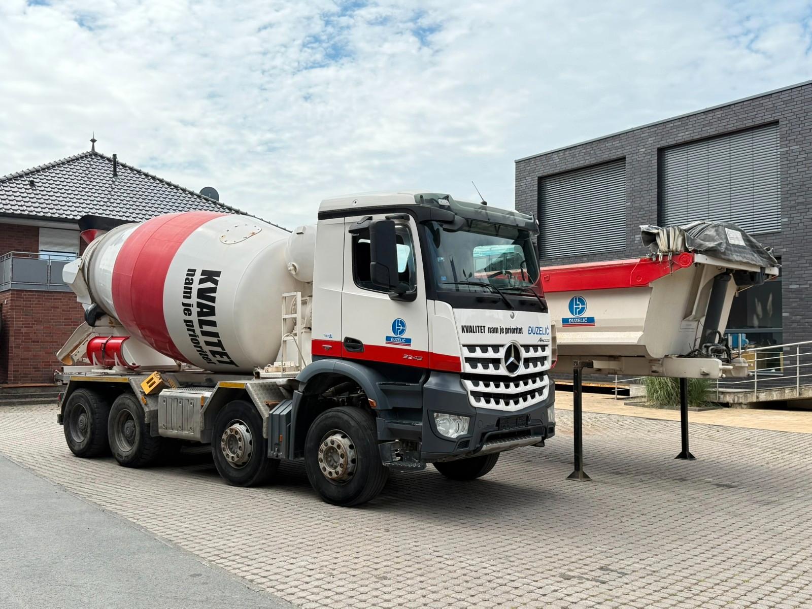 Mercedes-Benz Arocs 3243 8x4 Wechselsystem Kipper + Mischer