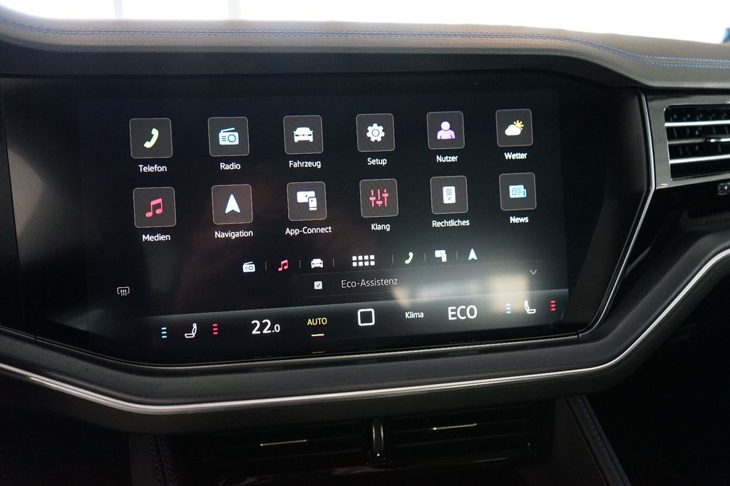 VW Touareg R eHybird | Pano | AHK | Dynaudio VW Touareg R eHybird | Pano | AHK | Dynaudio