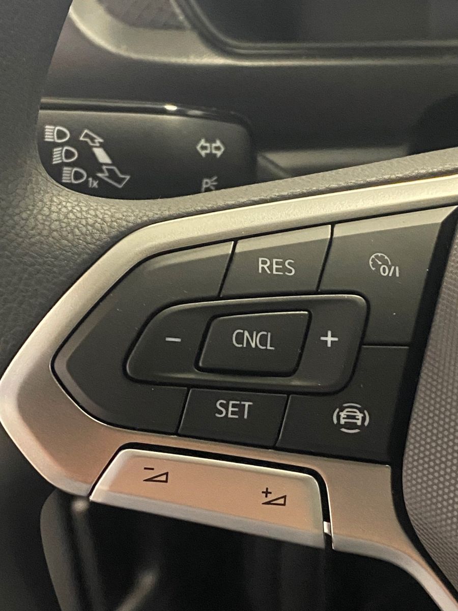 Fahrzeugabbildung Volkswagen T-Cross 1.0 TSI+Android+SITZHEIZUNG+PDC vo+hi+BC