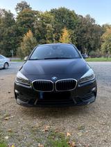 BMW 218d 2.HD AHK LED NAVI PARK TEMP BT - BMW 218 Gran Tourer von privat