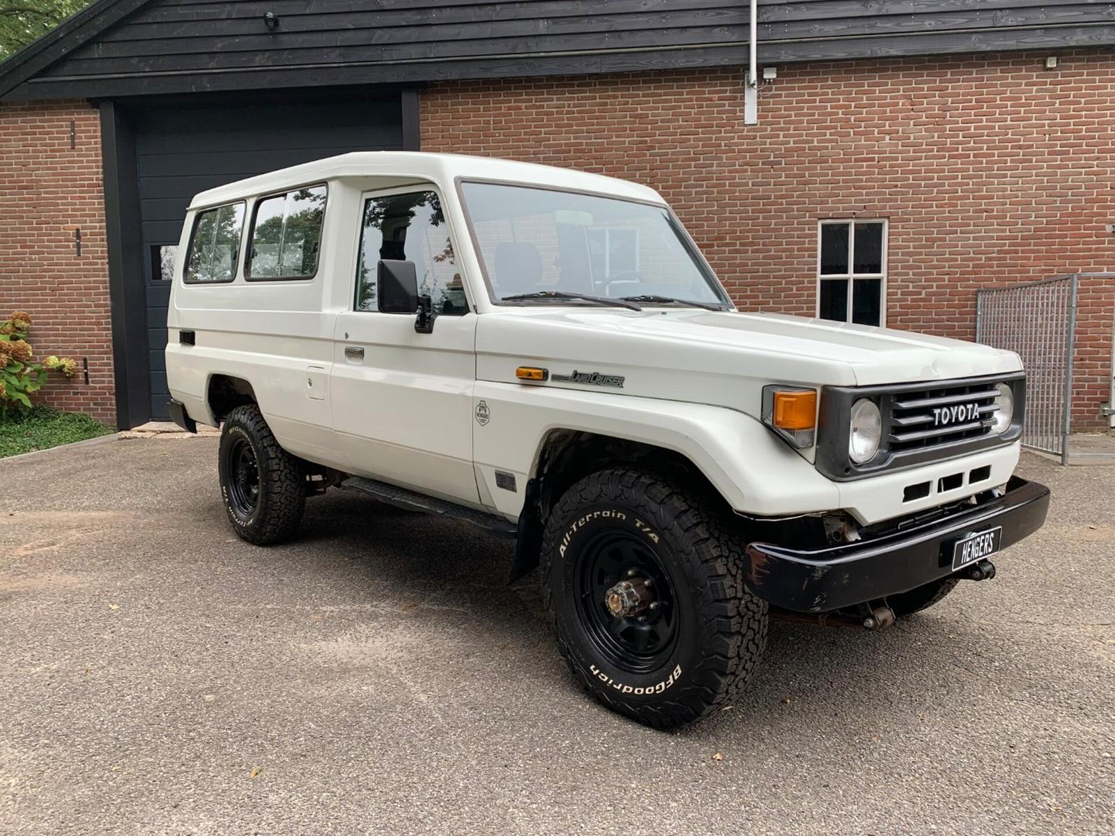 Toyota Land Cruiser HZJ75 Buschtaxi