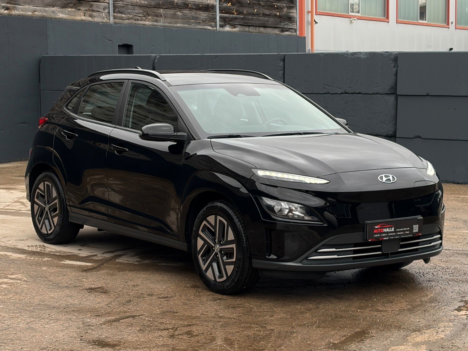 Fahrzeugabbildung Hyundai KONA E Select SHZ LHZ PDC CarPlay ACC Navi LKA