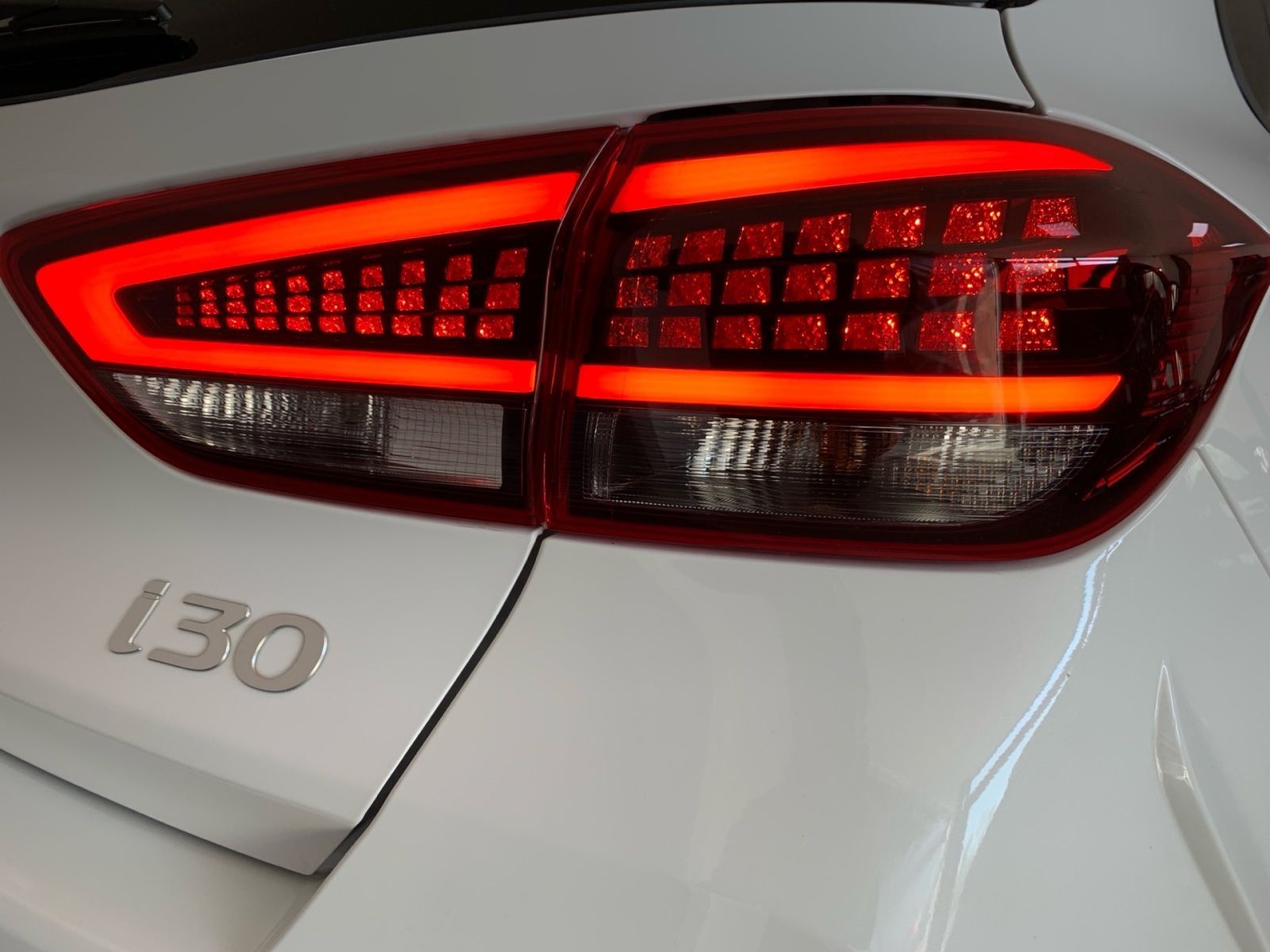 Fahrzeugabbildung Hyundai i30 1.5 T-GDI 7-DCT N Line Mild-Hybrid Sitz Pake