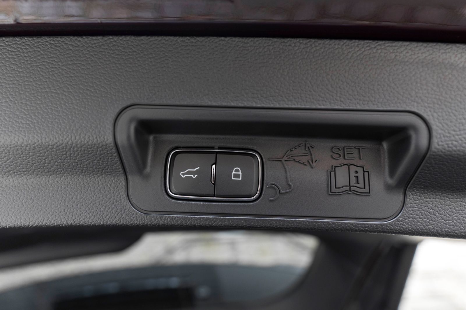 Fahrzeugabbildung Ford Explorer 3.0L Platinum PANO 360° B&O ACC AHK LED