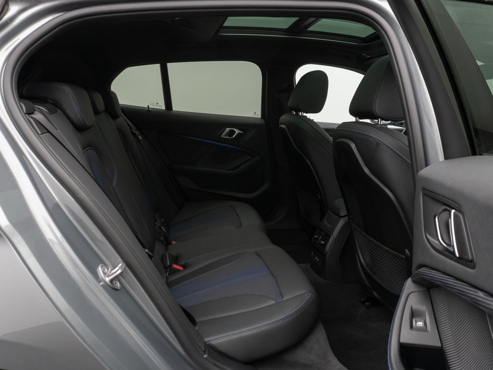 BMW 1 Series i M Sport Panorama PDC DAB Lenkrhzg Komfort, миниатюра 26