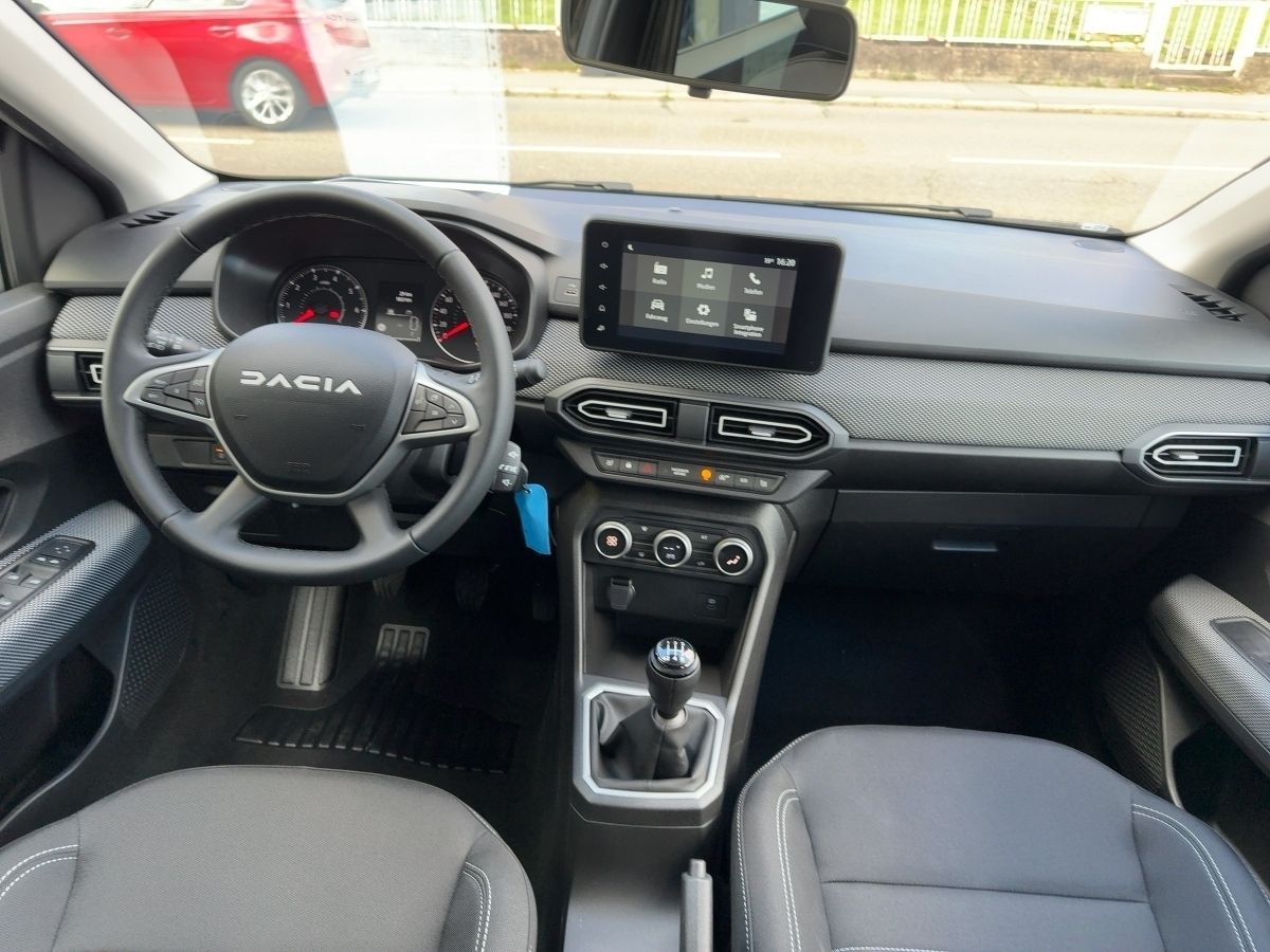 Fahrzeugabbildung Dacia Sandero Expression TCe 90 SHZ Klimaaut.