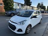 Hyundai i10 1.0 YES! AUTOMATIK KLIMA - Hyundai i10 Gebrauchtwagen in Frankfurt