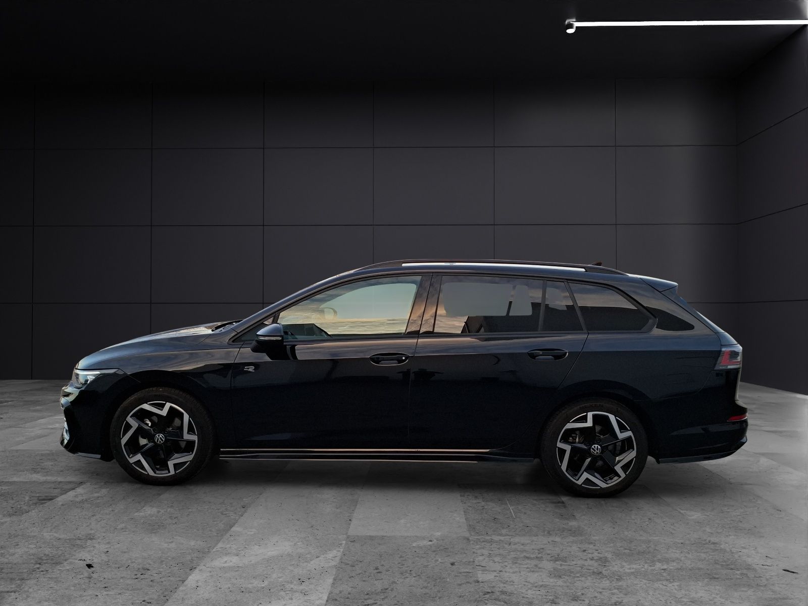 Fahrzeugabbildung Volkswagen Golf VIII Variant TSI R-Line Matrix Navi AID ACC