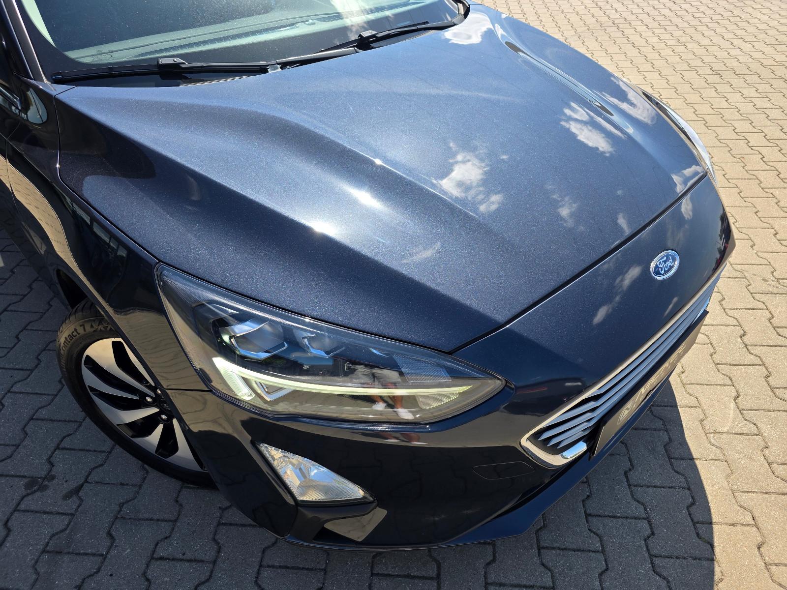 Ford Focus Tur. Titanium*Led*Ahk*Acc*Kamera*Pano*B&O*