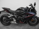 Honda CBR 650 R //A2//E-Clutch // 2025 // 1.Hand - HONDA CBR650R E CLUTCH