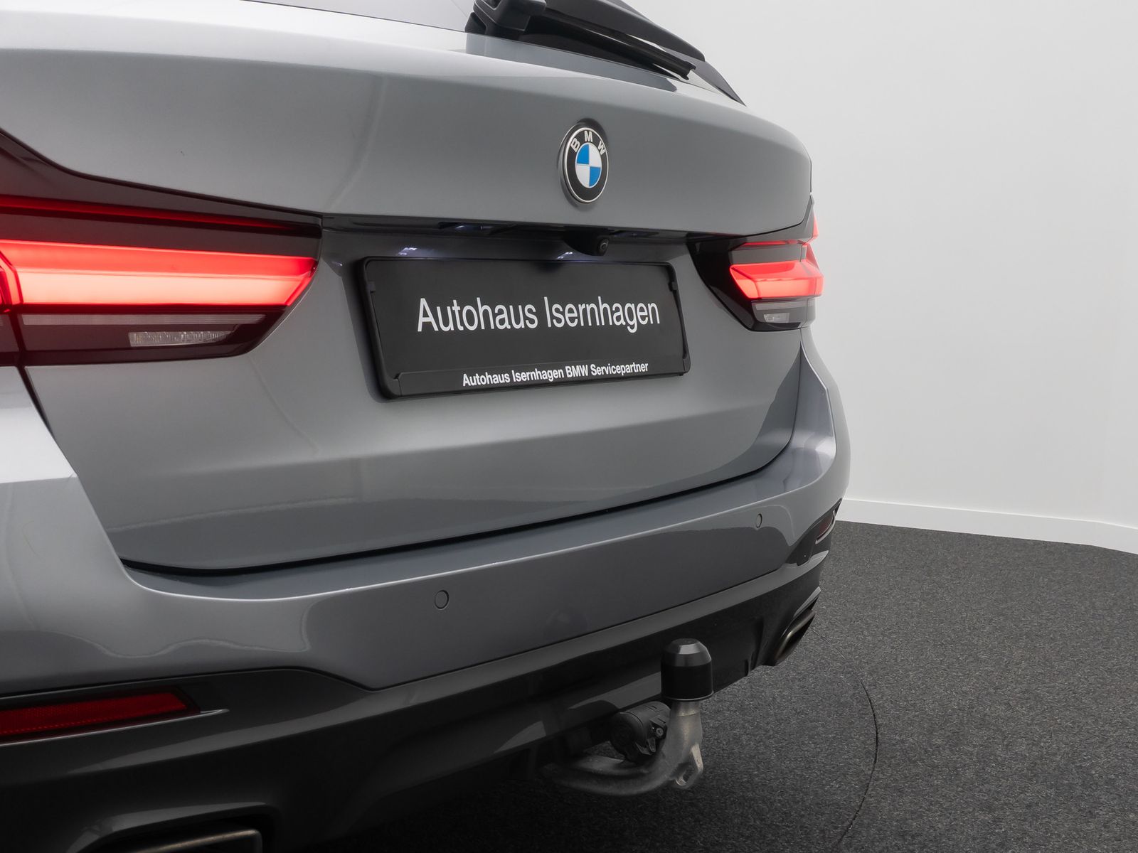 Fahrzeugabbildung BMW 530d xD M Sport Kamera HUD DAB H/K AHK ACC Alarm