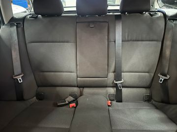 BMW 318 d Touring *Klima*SHZ*TÜV*Navi*PDC*AHK*