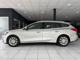 Ford Focus Turnier Cool&Connect *AUTOMATIK*AHK*WINTER - Ford Focus Gebrauchtwagen in Stuttgart