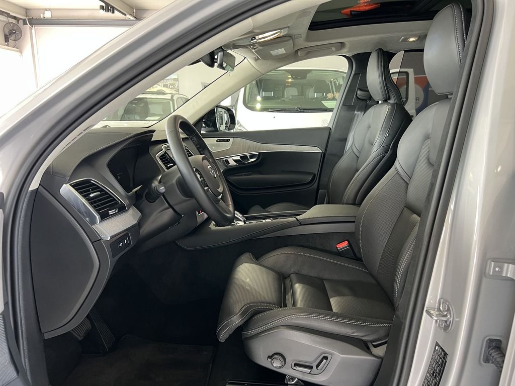 Volvo XC90 T8 Ultra Dark Recharge AWD FourC AHK 22Zoll