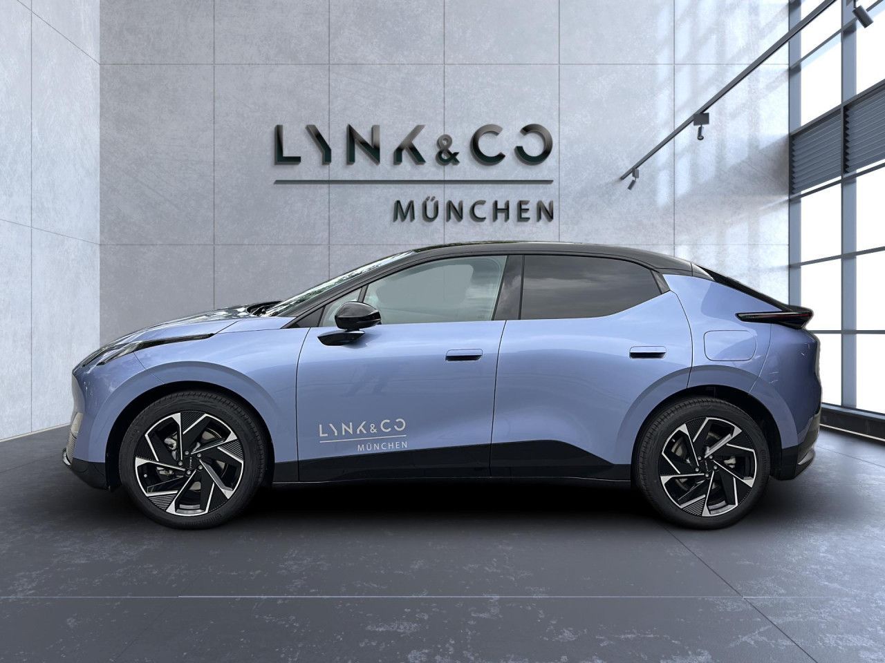 Lynk & Co 02