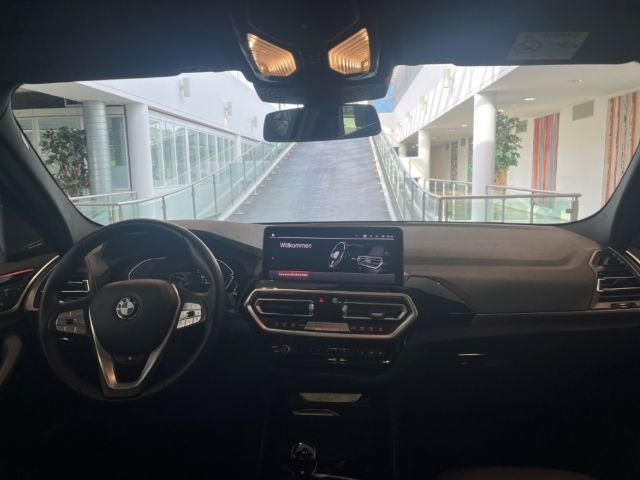 BMW X3 xDrive 20d PANO 360 ACC H&K Sitzklima Navi Le foto 6