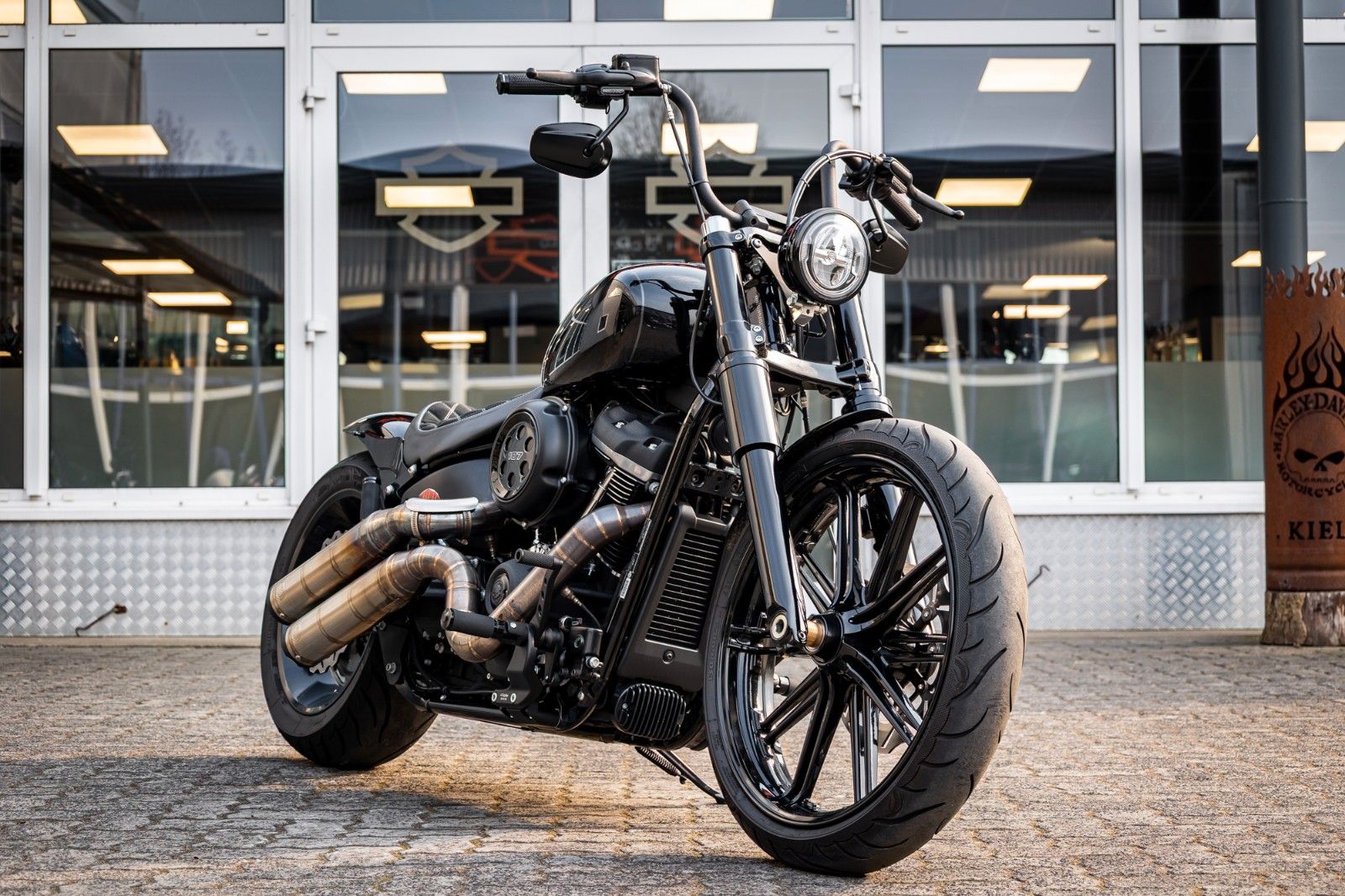 Fahrzeugabbildung Harley-Davidson FXBB STREET BOB SOFTAIL -KESSTECH BTC GANGSTER-