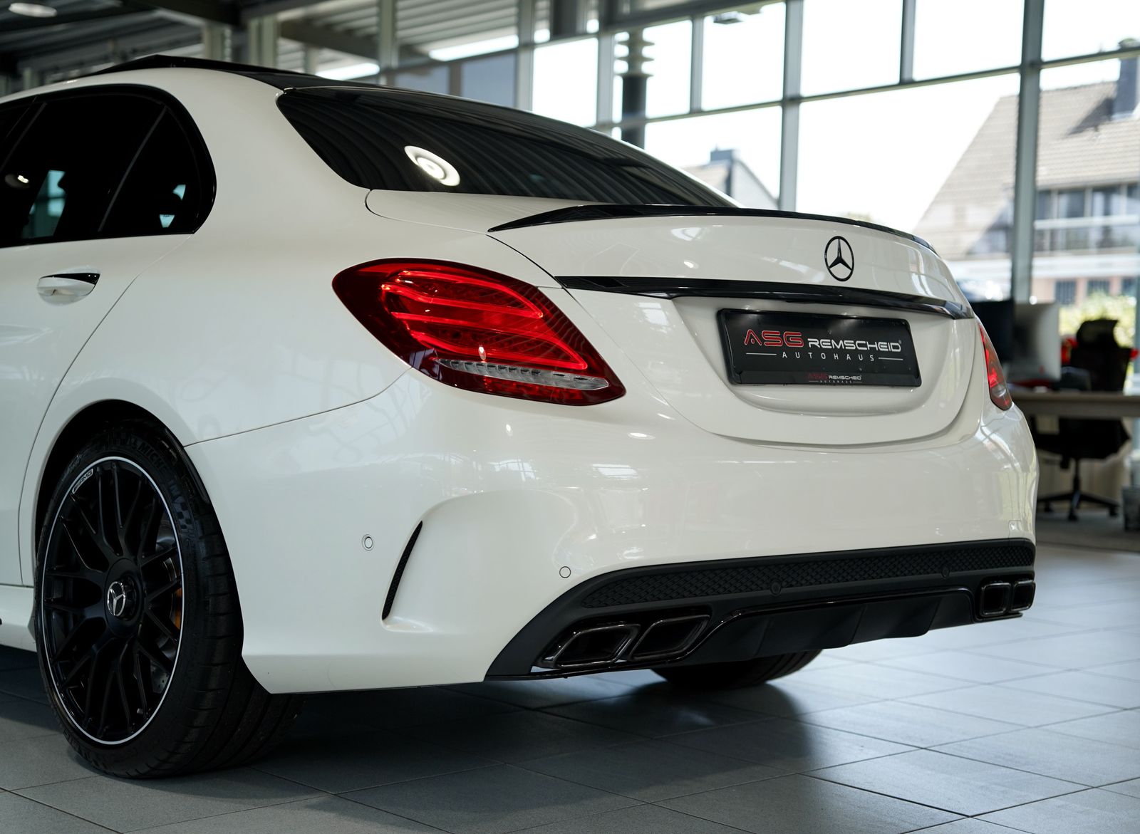 Mercedes Benz C 63 Amg