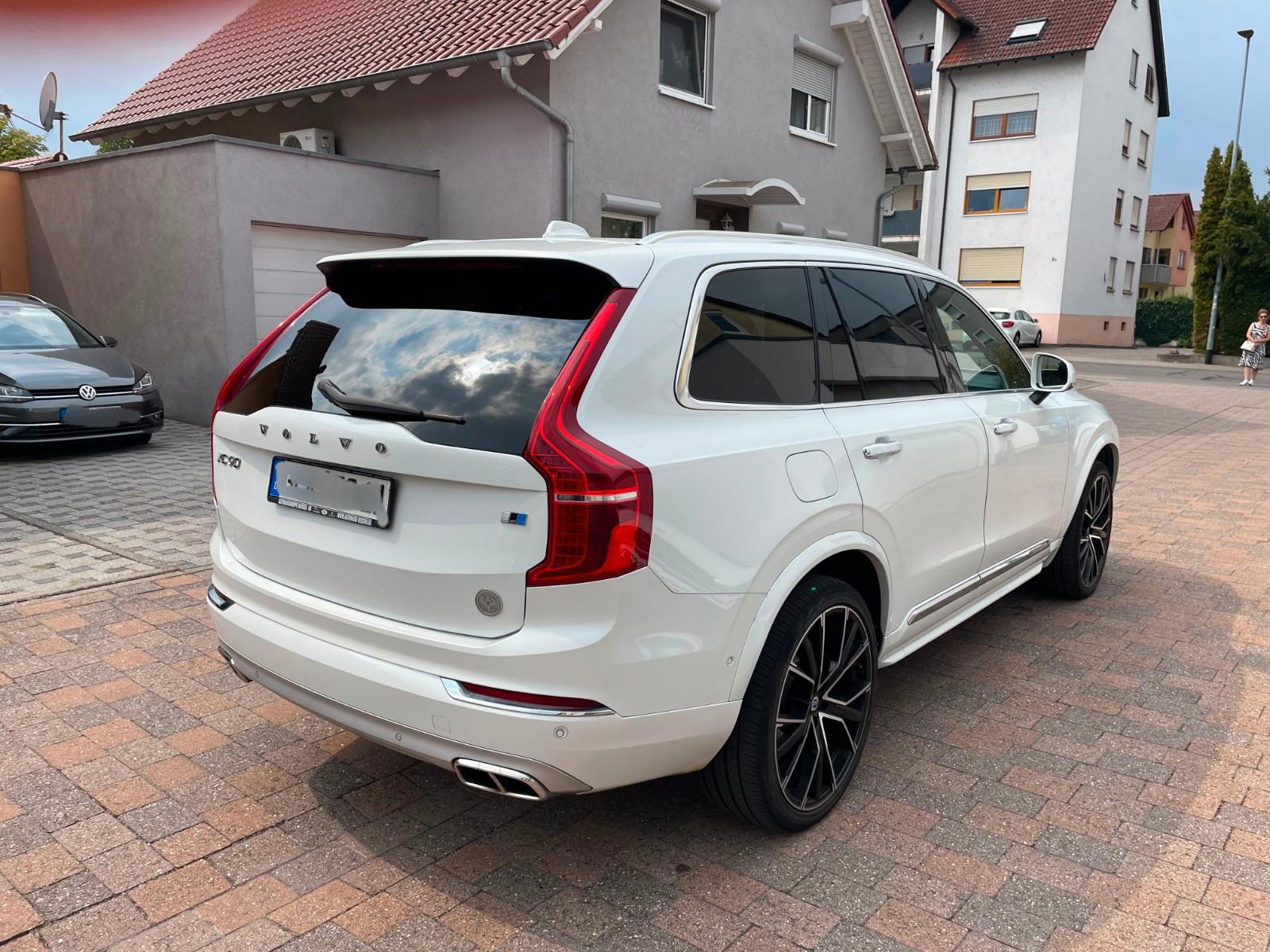 Volvo XC90 PANO-360-HUD-AHK-Pilotassist.. FULL...
