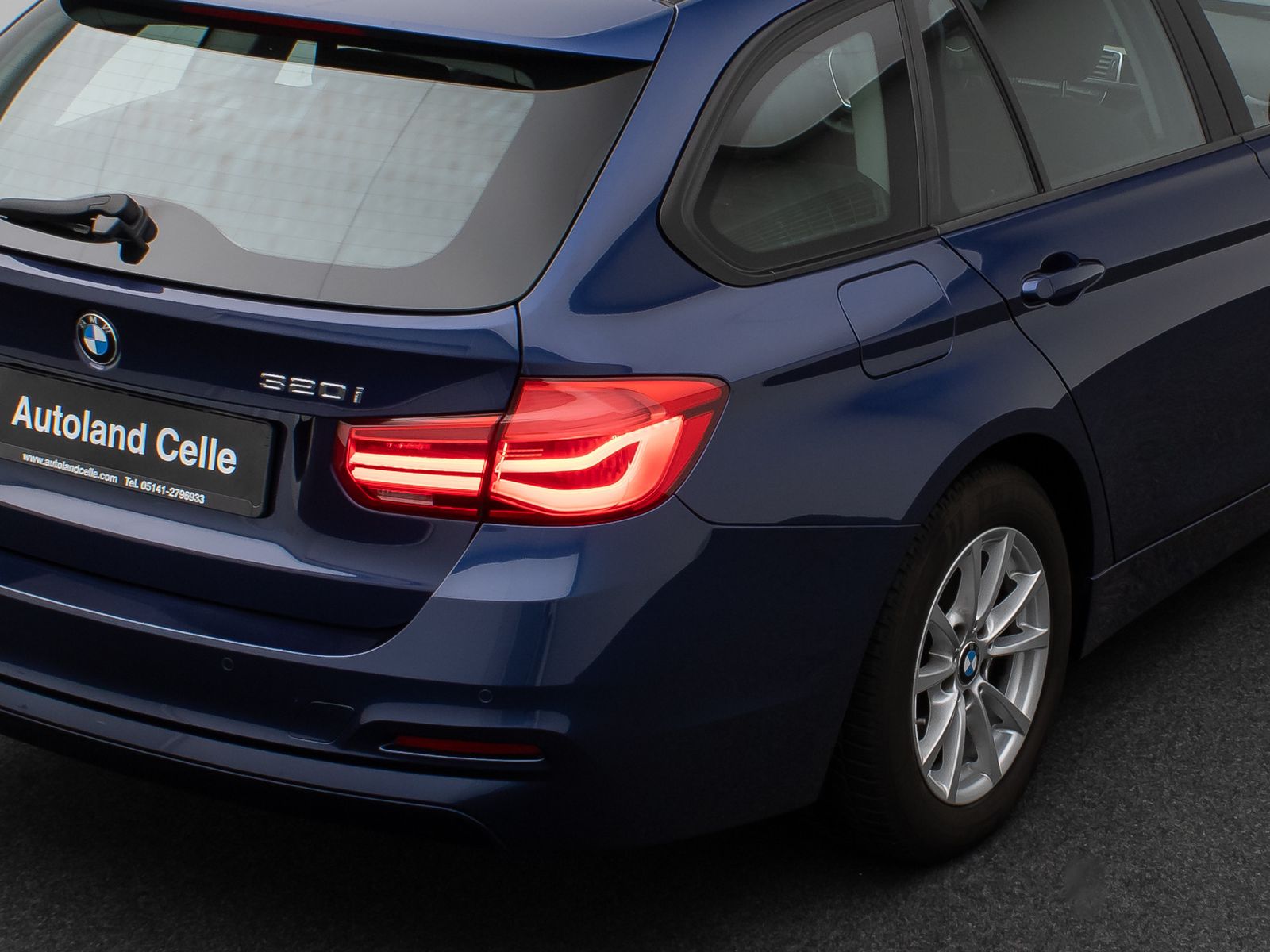 Fahrzeugabbildung BMW 320i Advantage HiFi Navi Lordos PDC LED Alarm