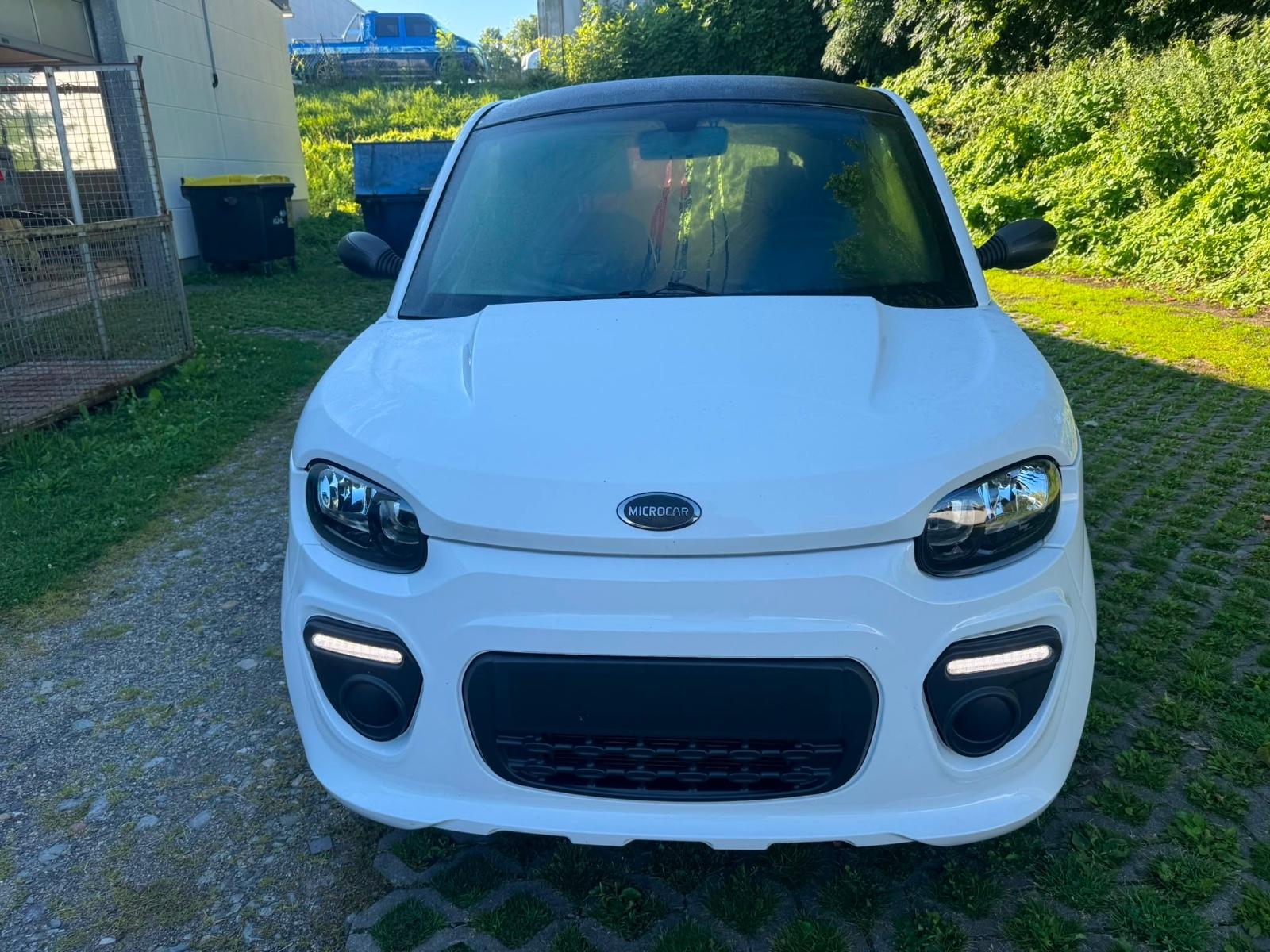 Microcar DUÈ 6 **AUTOFAHRTEN MIT 15 TOP**