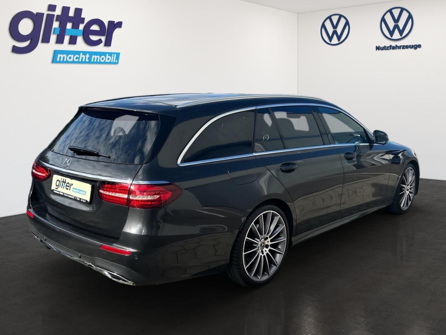 Mercedes-Benz E 220 T AMG LINE AHK PANNO LED BURMESTER BSM NAV