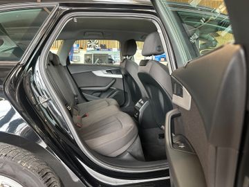 Audi A4 Avant 30 TDI advanced *LED*Navi*