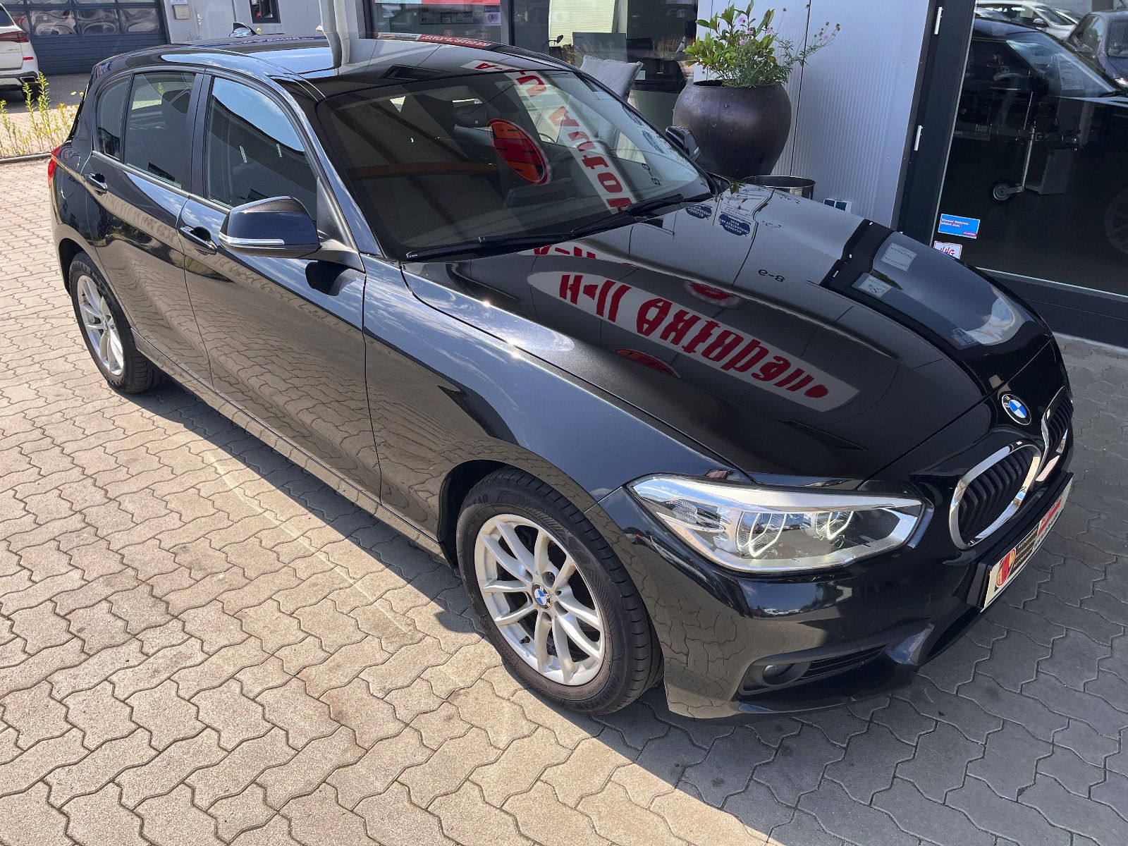 Fahrzeugabbildung BMW 118 1 Limousine 5-trg. 118 i Advantage Automatik