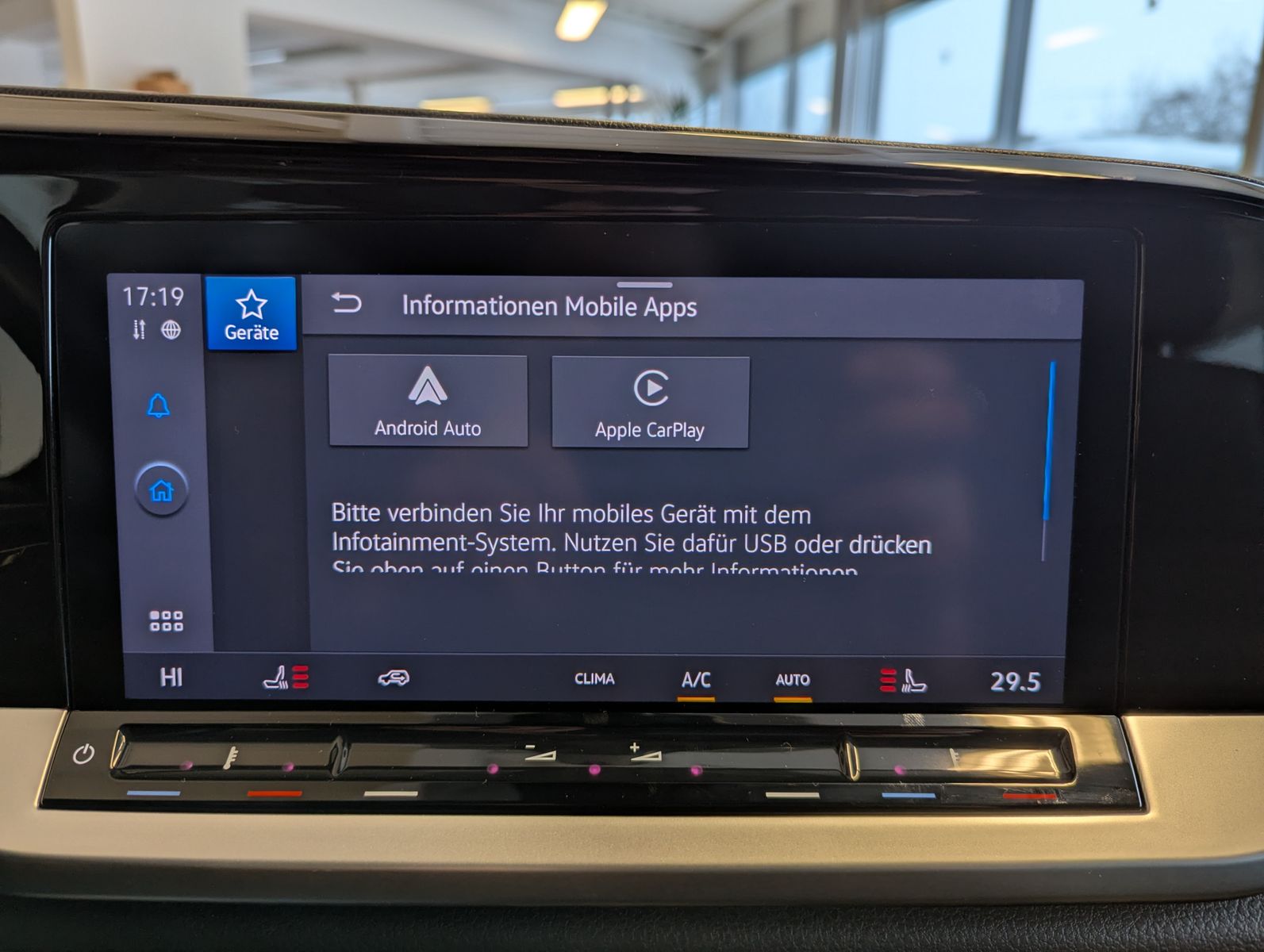 Fahrzeugabbildung Ford Tourneo Connect L2 Titan. 7-Sitze Bi-LED Cam AHK