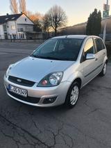 Ford Fiesta 1.4L Tüv 2028 Limousine sehr s... - Ford Fiesta aus 2007: 1.4