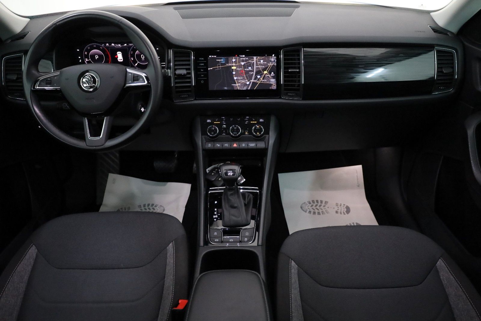 Fahrzeugabbildung SKODA Kodiaq Drive 125 4x4 7 Si,Navi,LED,ACC,AHK,SR+WR