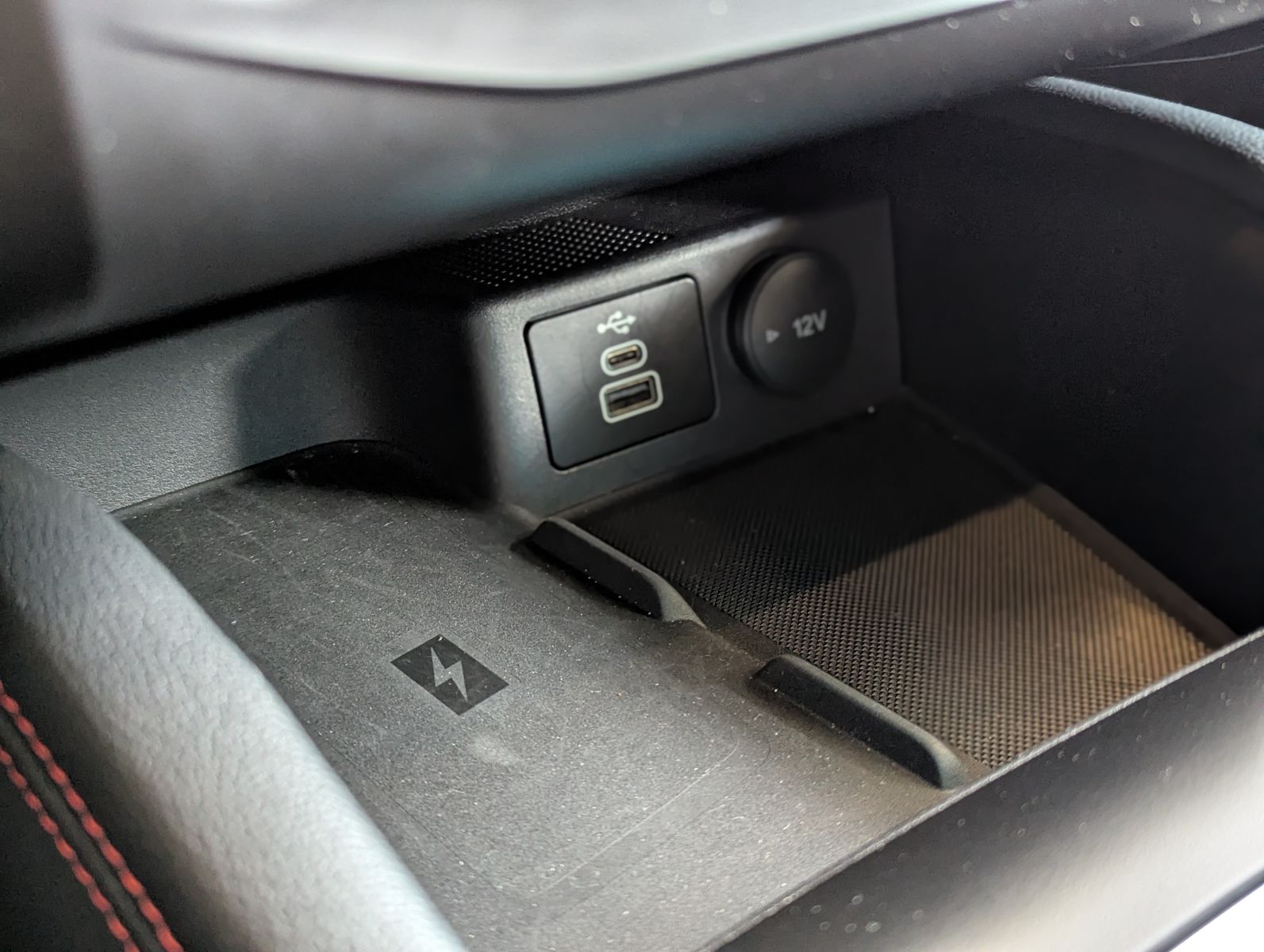 Fahrzeugabbildung Ford Focus 1.0 ST-Line X EB Matrix B&amp;O ACC Kamera 18"