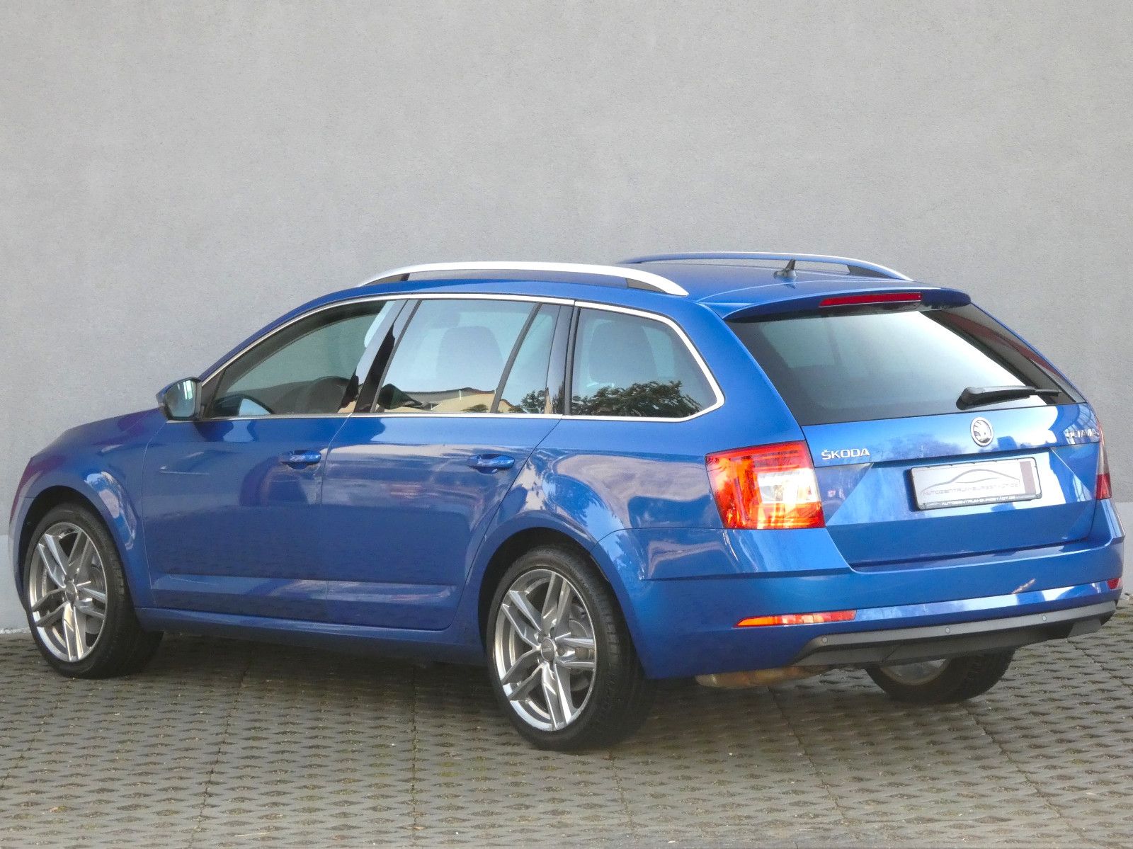 Skoda Octavia Combi 1,8 TSI Style/Navi/SmartLink/18"LM foto 6