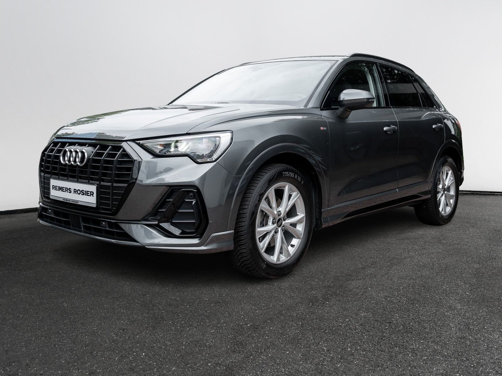Audi Q3 S line 35 TFSI 110(150) Sportp. Virtual LED imagem 2