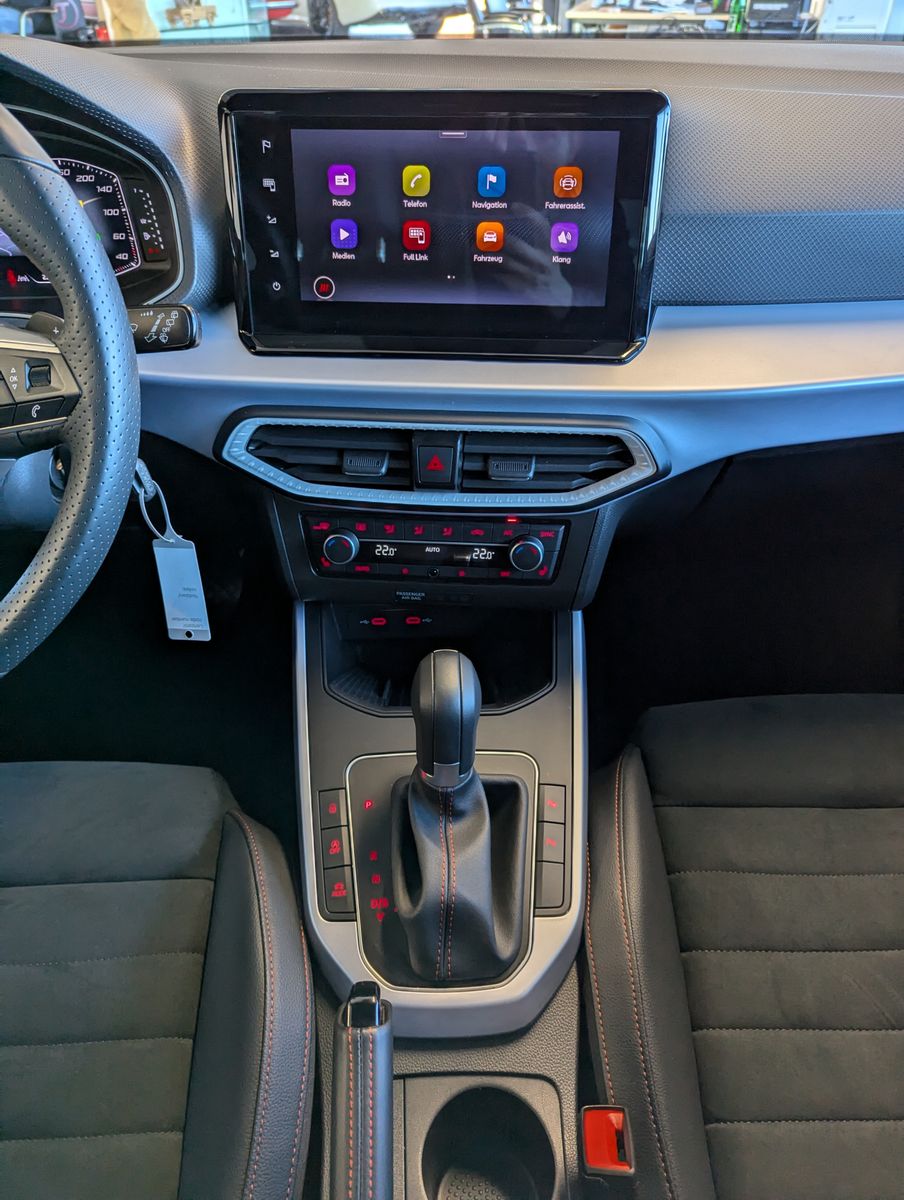 SEAT Arona 1.5 TSI DSG FR LED ACC Cam Dinamica AHK 18 - Image 20