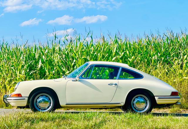 Porsche PORSCHE 911 1967 Coupe 3.0 Hellelfenbein