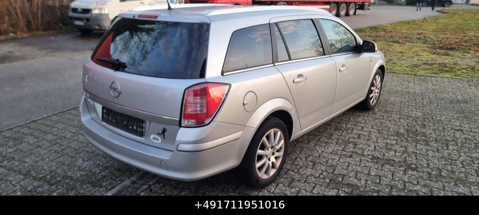 Opel Astra 2010 — photo 5