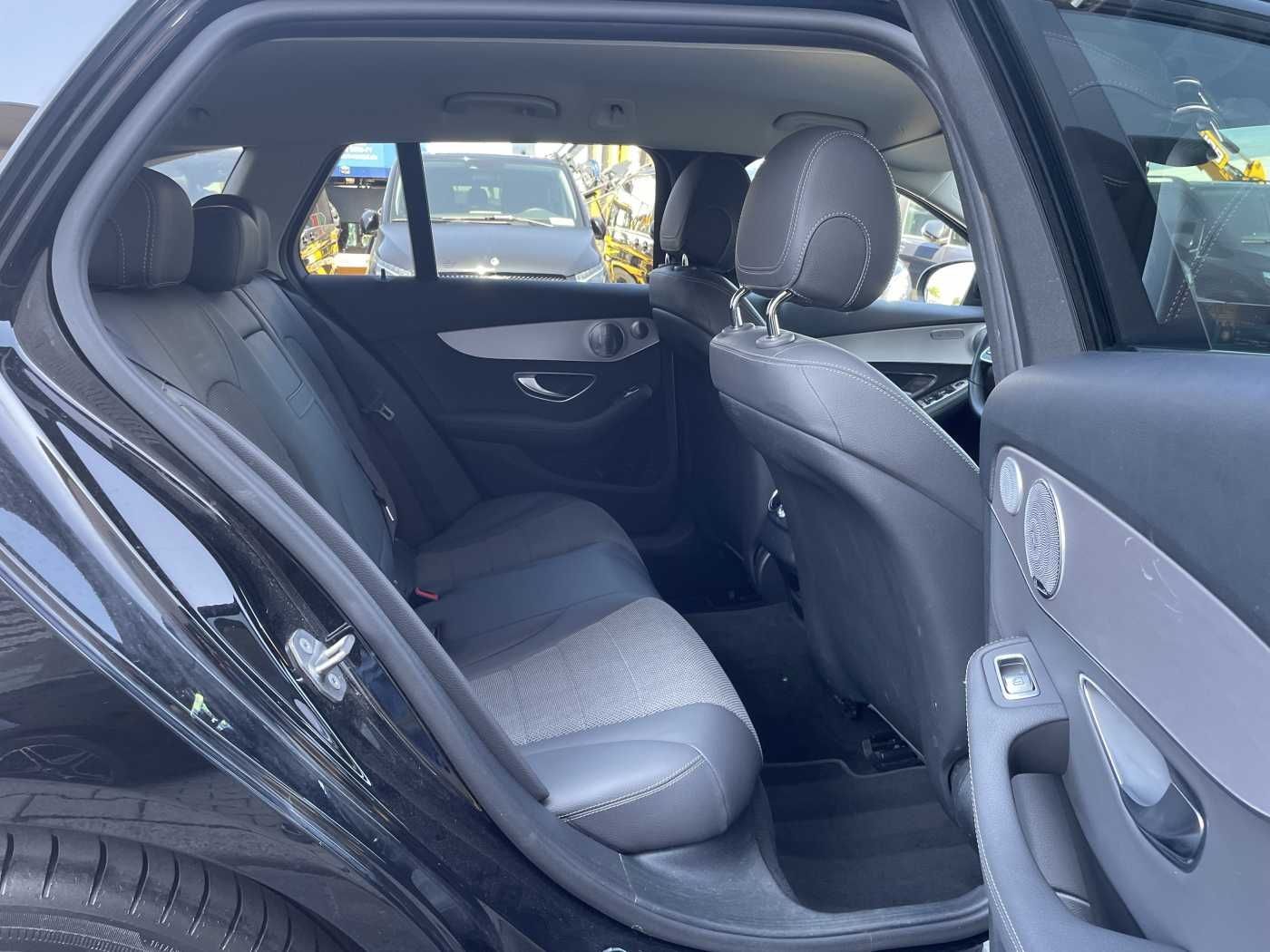 Fahrzeugabbildung Mercedes-Benz C 220 d T 9G Avantgarde R-Kamera+AHK +Burmester+