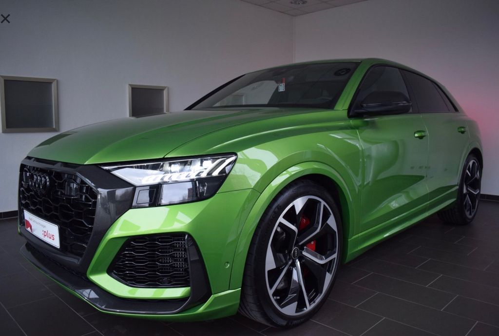 Audi RSQ8