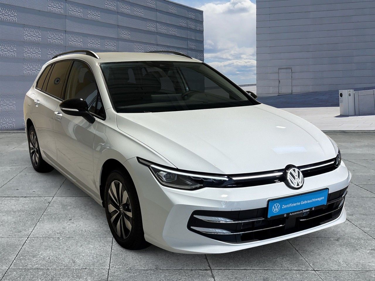 Volkswagen Golf VIII Variant 1.5 eTSI GOAL OPF DSG SHZ USB foto 2