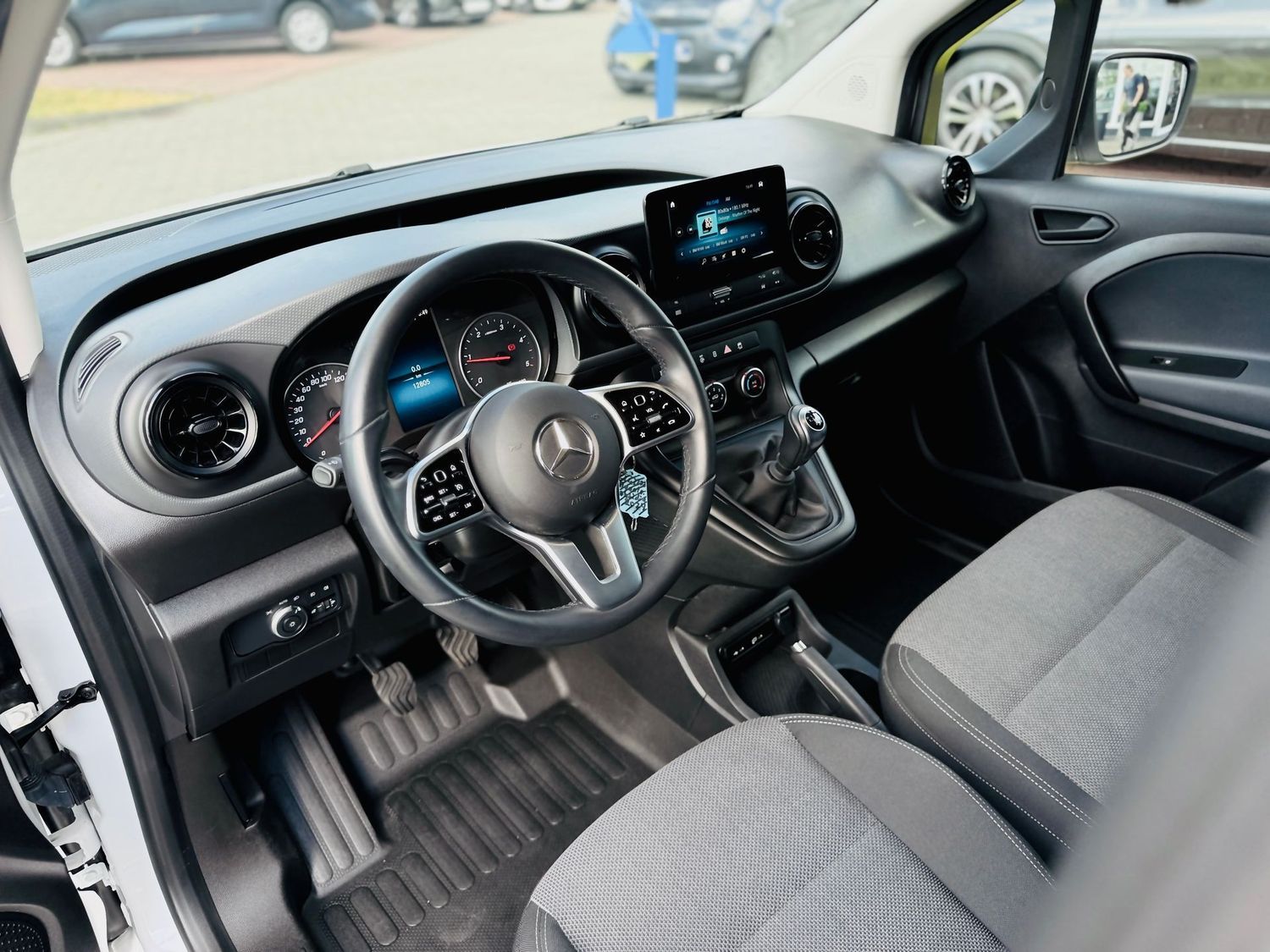 Fahrzeugabbildung Mercedes-Benz Citan 108 CDI PRO, 3-Sitze, Klima, PTS, DAB, SHZ