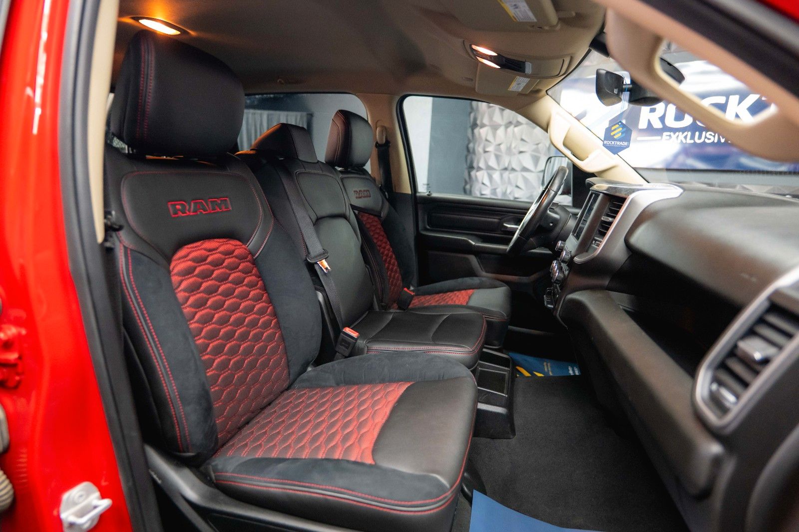Fahrzeugabbildung Dodge RAM 5.7 V8 HEMI 4x4 RED DEVIL LONGBED Offroad