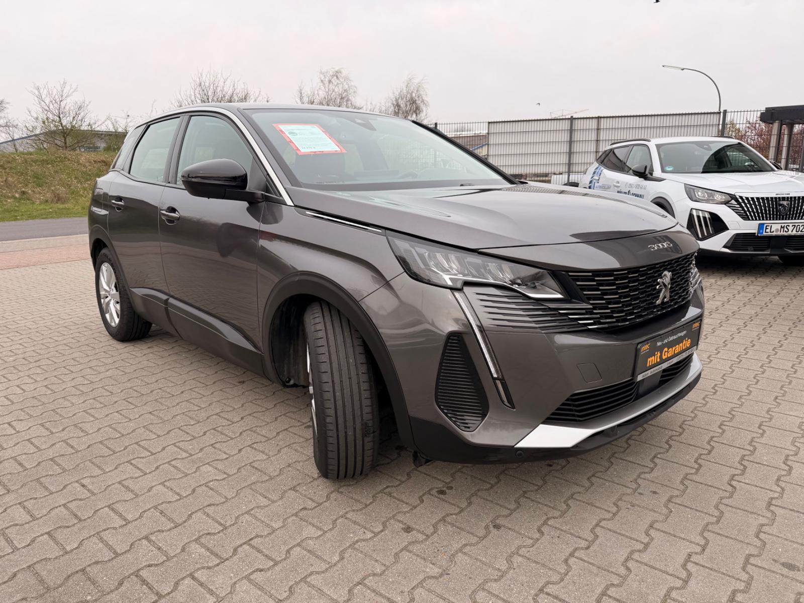 Peugeot 3008 1.5 HDI Active Pack !!! 1 Hand Gepflegt !!!
