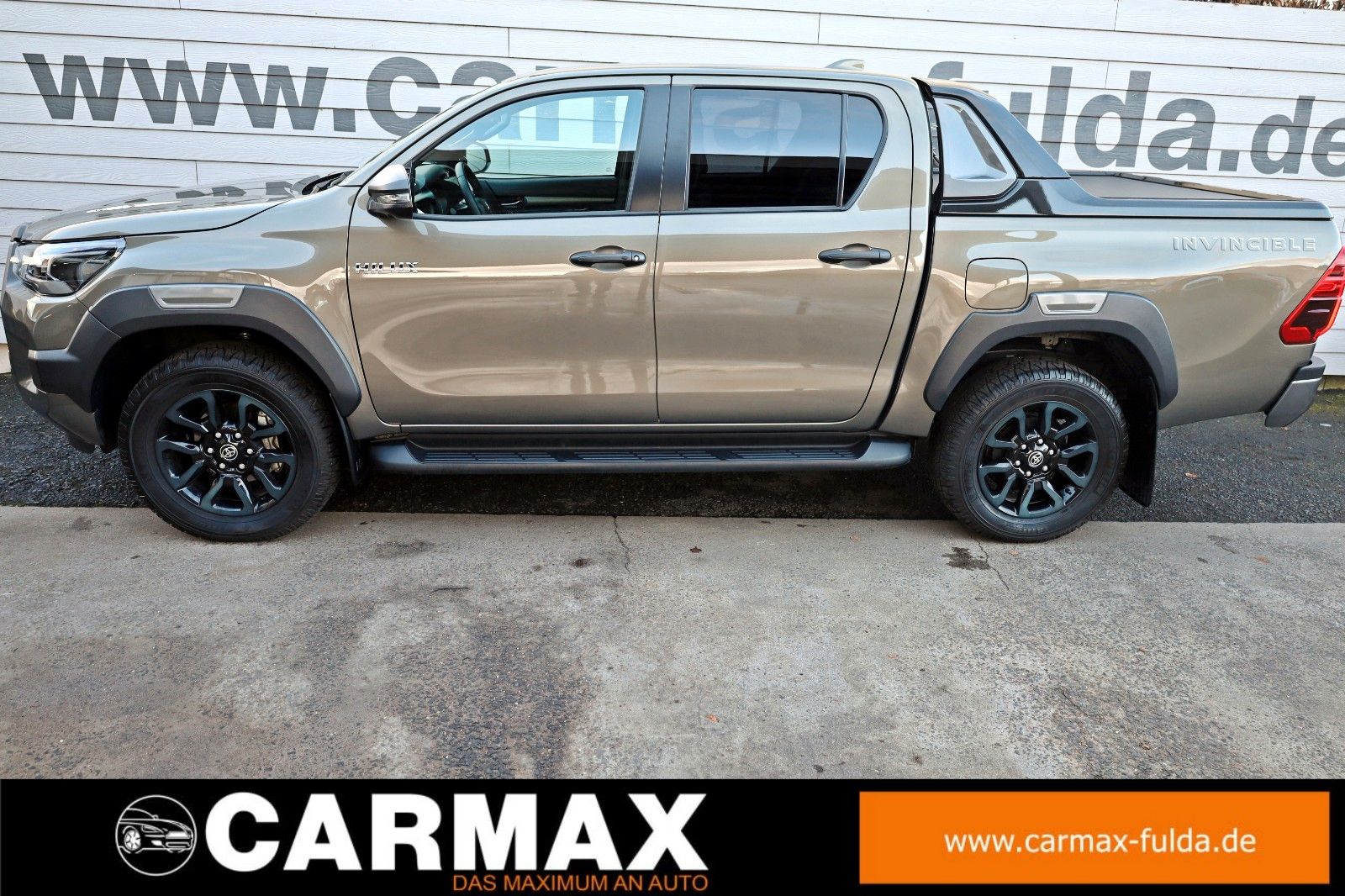 Fahrzeugabbildung Toyota Hilux 2.8 D-4D Invincible Sport,el.Rollo,JBL,AHK