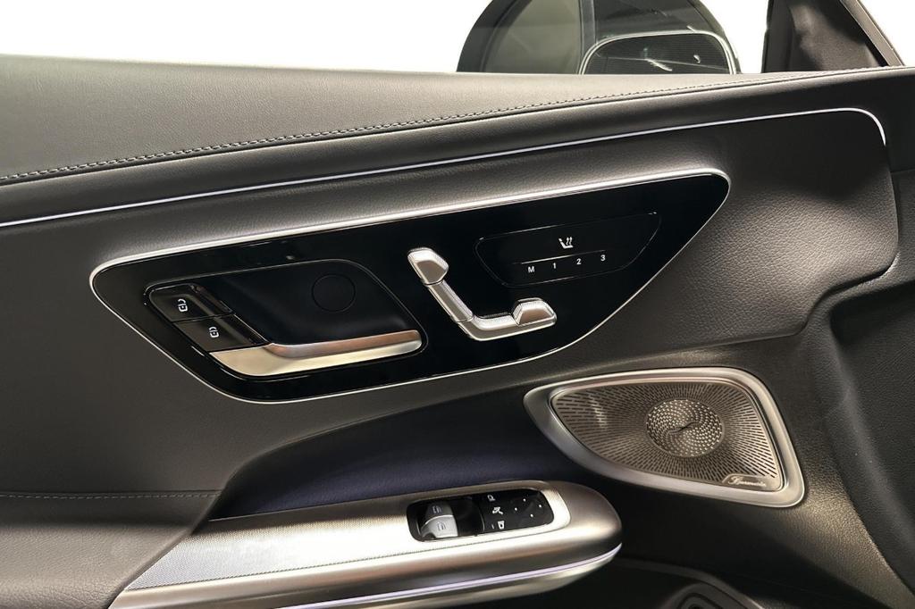 Mercedes-Benz CLE 300