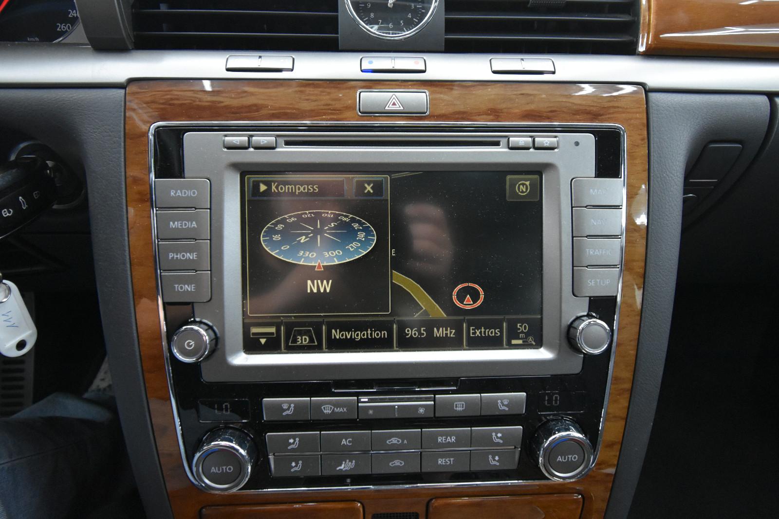 Volkswagen Phaeton V6 5.Sitzer 4Motion NAVI SHZ 4Zonenklima