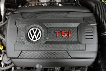 Fahrzeugabbildung Volkswagen Golf VII GTI 2.0 TSI Performance Navi Temp. PDC